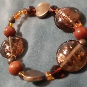 Fire agate & foil glass beaded bracelet expandable.